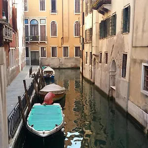 Nice In San Marco Apartment